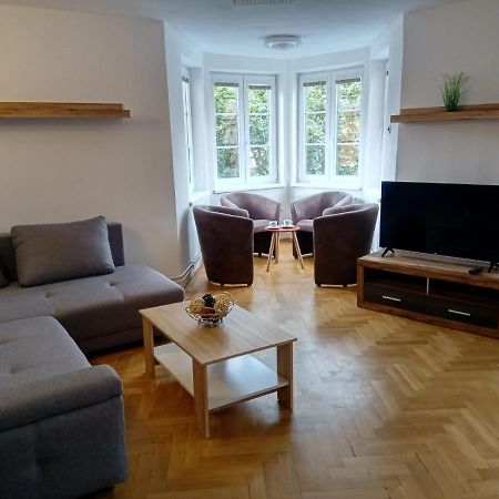 Pod Vezi Apartment Микулов Екстериор снимка