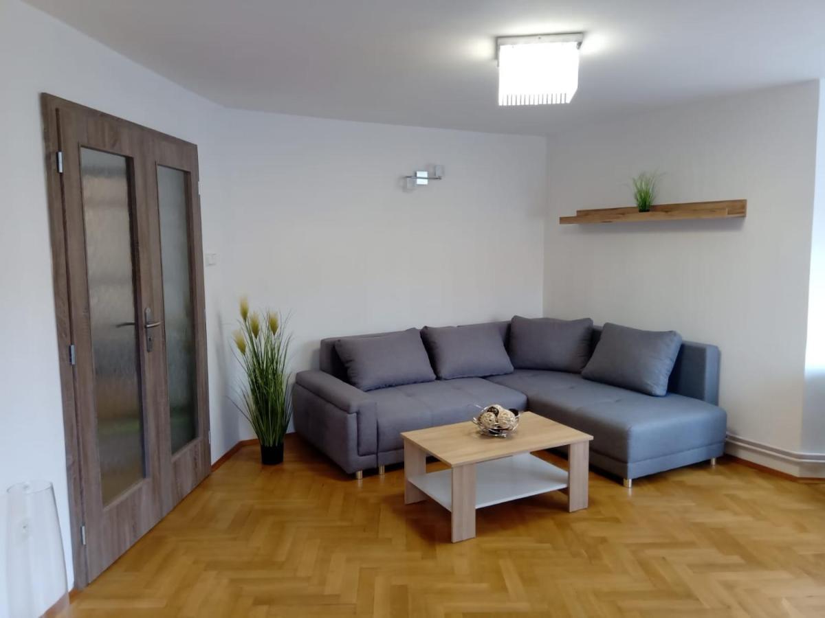 Pod Vezi Apartment Микулов Екстериор снимка