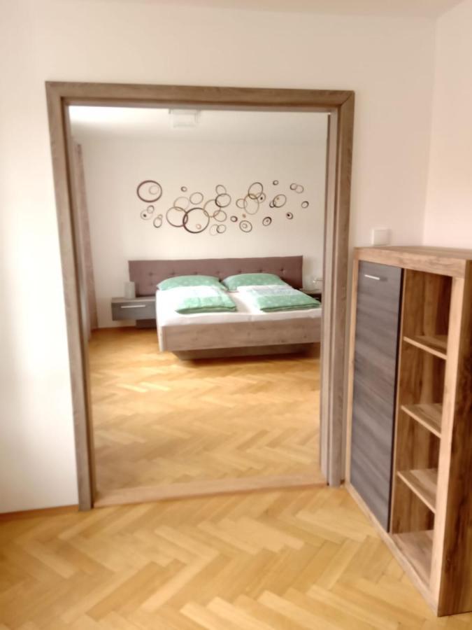 Pod Vezi Apartment Микулов Екстериор снимка